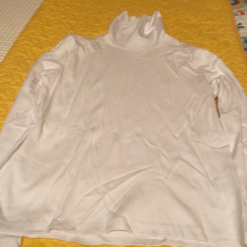Turtleneck tee
